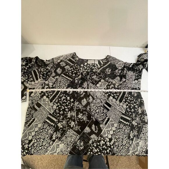 Fashion Bug women’s blouse size 30/32 black white - Picture 3 of 6